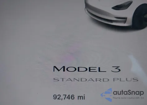 2020 Tesla Model 3 Standard Range Plus Rear-Wheel Drive/Standard Range Rear-Wheel Drive z USA, uszkodzony, nr VIN 5YJ3E1EA5LF744897